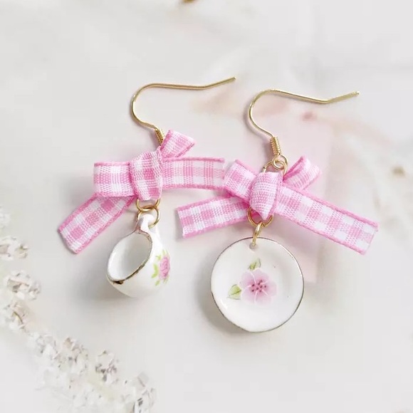 Vintage Tea Set Earrings - Picture 3 of 4